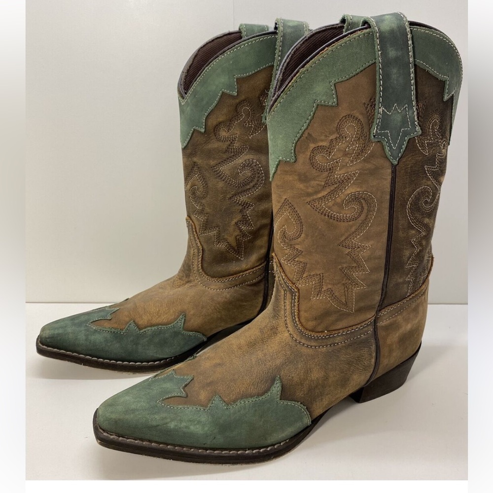 Kids Western Cowboy Boots - Brown and Green
Women’s size 8 / kids size 6